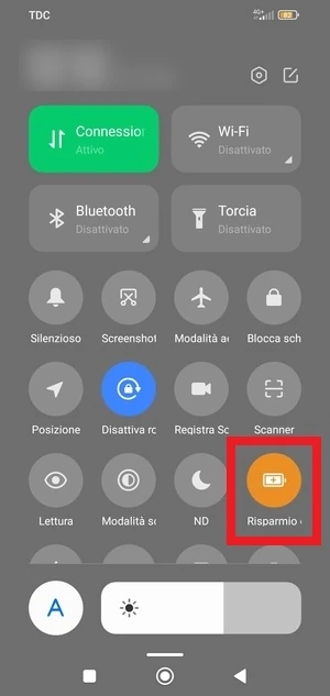 impostazioni rapide della miui con diversi interruttori e quello del risparmio energetico inquadrato con una cornice rossa intorno