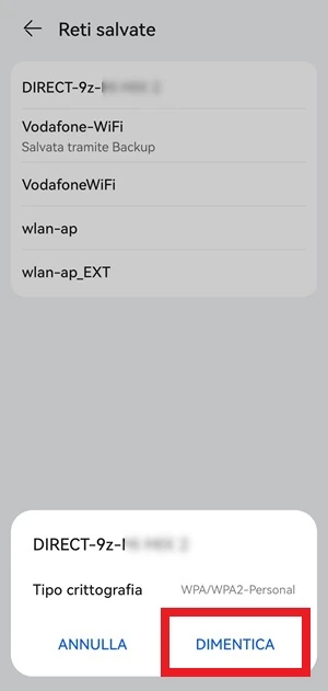 dalla schermata reti salvate wi-fi è in evidenza con un riquadro rosso la voce dimentica